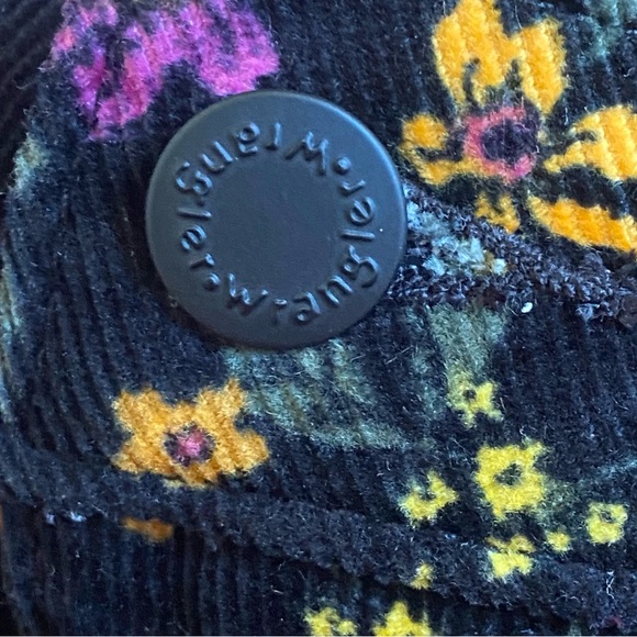 WRANGLER • High Rise Corduroy Fierce Flare - Floral - Size 12 x 34 - Picture 5 of 16